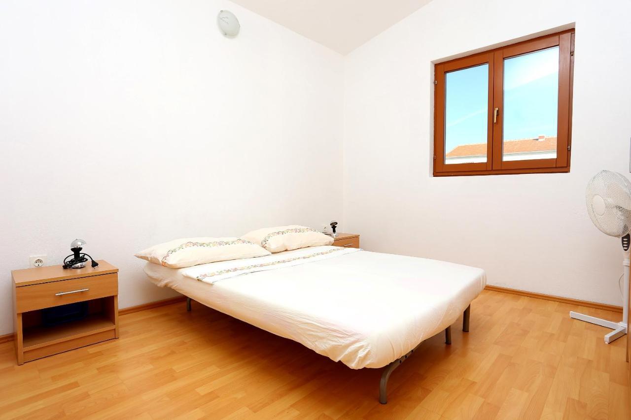 Apartments By The Sea Rogoznica - 10338 Exterior foto