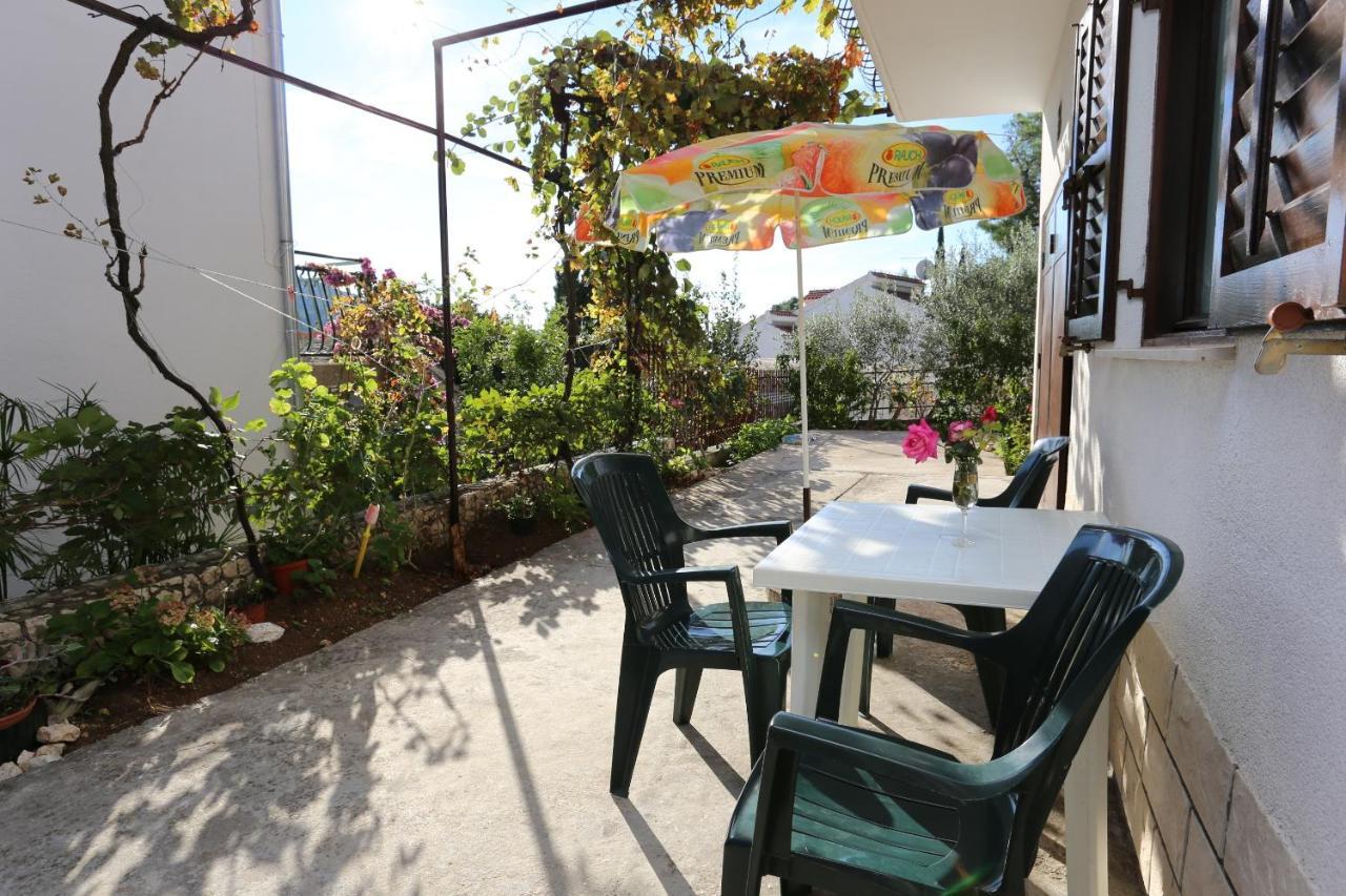 Apartments By The Sea Rogoznica - 10338 Exterior foto